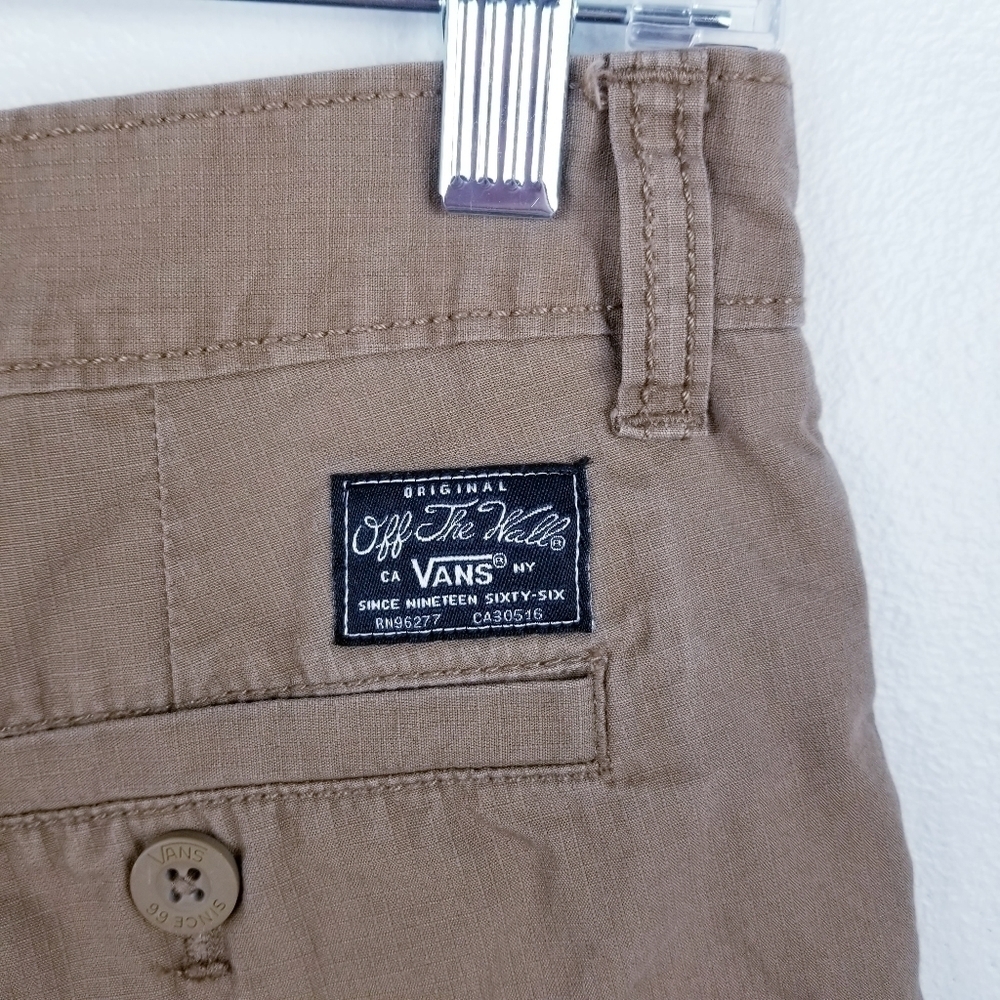 Vans Off the Wall Boy's Khaki Tan Shorts - Picture 5 of 9